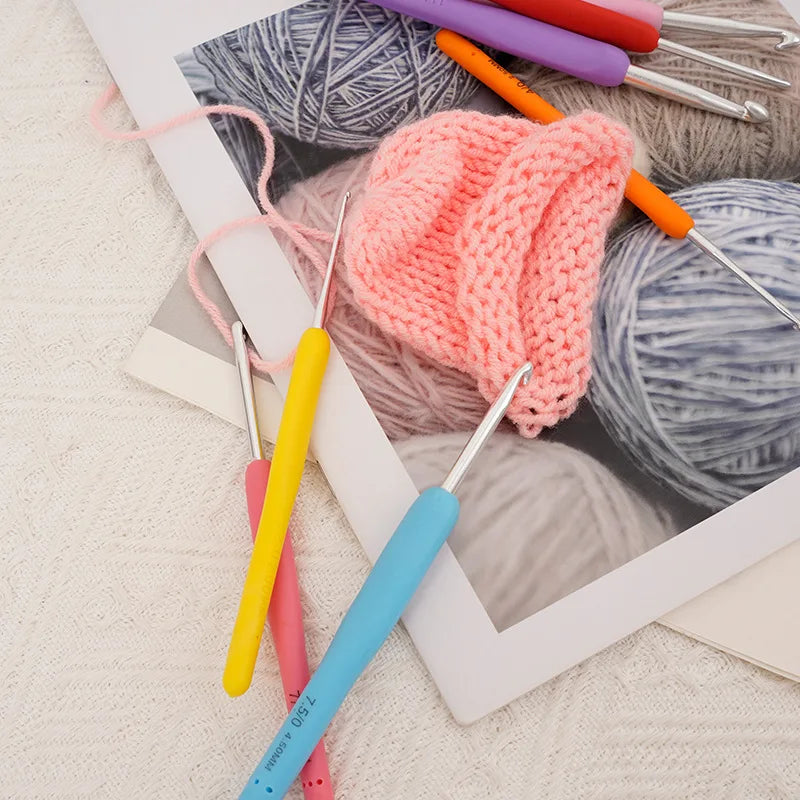 10-Piece Colorful Crochet Knitting Tools Set with Soft-Handle Wooly Plush Doll Needles Handy Craft Kit for Knitters