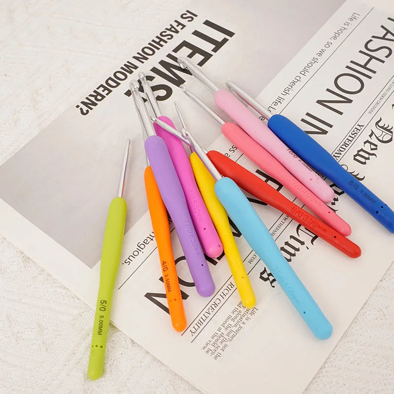 10-Piece Colorful Crochet Knitting Tools Set with Soft-Handle Wooly Plush Doll Needles Handy Craft Kit for Knitters