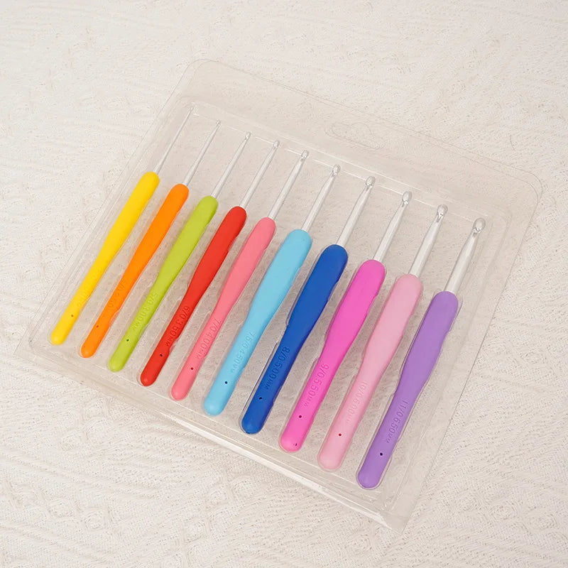 10-Piece Colorful Crochet Knitting Tools Set with Soft-Handle Wooly Plush Doll Needles Handy Craft Kit for Knitters